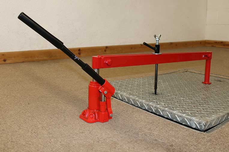 Hydraulic Manhole Seal Breaker